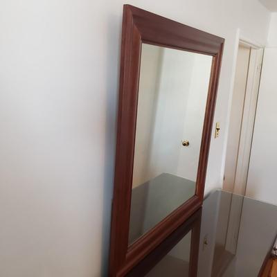 LOT 4Y: Dresser/Mirror with Two Jewelry Drawers