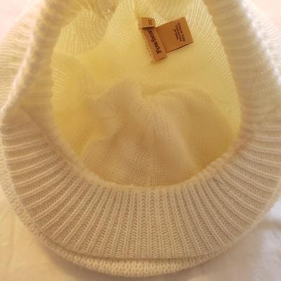 LOT 6Y: Assortment of Scarves, Gloves & Hats Some New with Tags