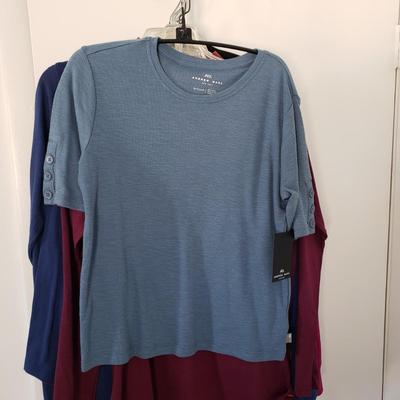 LOT 8Z: 13 New with Tags Tops-Banana Republic, Topshop & More