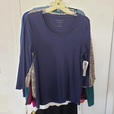 LOT 8Z: 13 New with Tags Tops-Banana Republic, Topshop & More