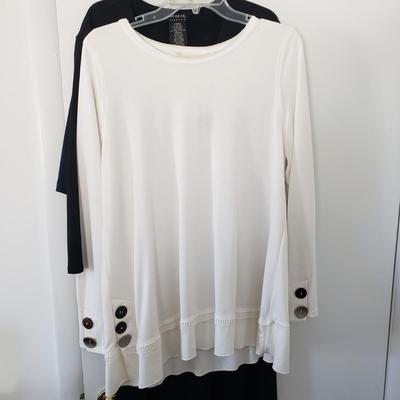 LOT 8Z: 13 New with Tags Tops-Banana Republic, Topshop & More