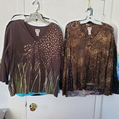 LOT 11Y: (17) Chico's Shirts Size 1-2