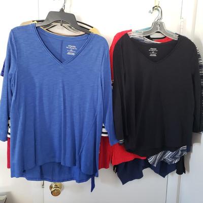 LOT 12Y: (16) Chico's Tops Size 1-2