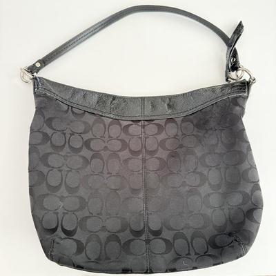 LOT 22D: Coach Black Leather & Logo Boho Purse