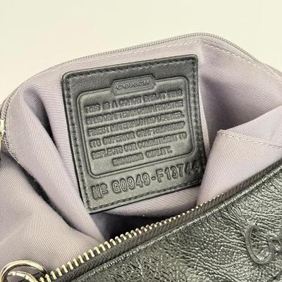 LOT 22D: Coach Black Leather & Logo Boho Purse