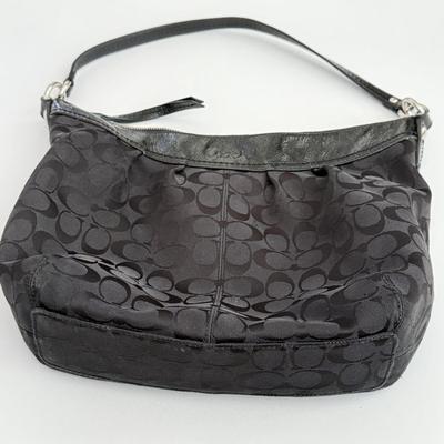 LOT 22D: Coach Black Leather & Logo Boho Purse