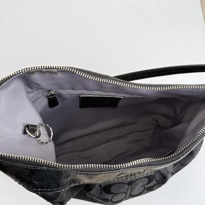 LOT 22D: Coach Black Leather & Logo Boho Purse