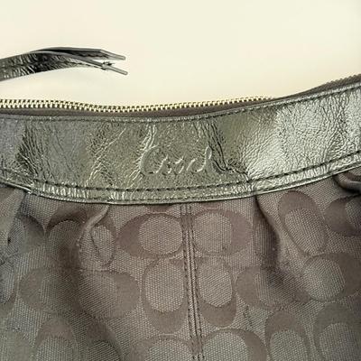 LOT 22D: Coach Black Leather & Logo Boho Purse