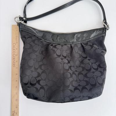 LOT 22D: Coach Black Leather & Logo Boho Purse