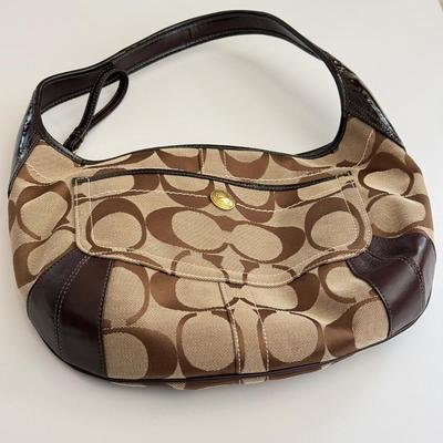 Sale Photo Thumbnail #180