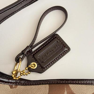 Sale Photo Thumbnail #188