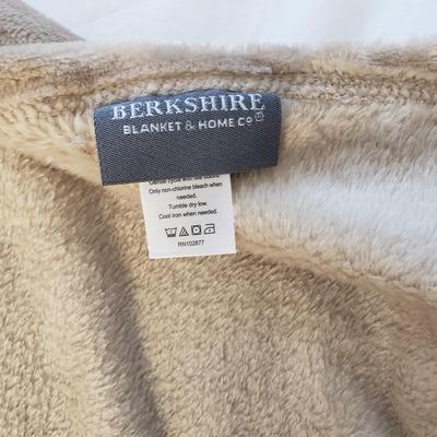 LOT 42Y: Vintage Afghan and 2 Ultra Soft Blankets