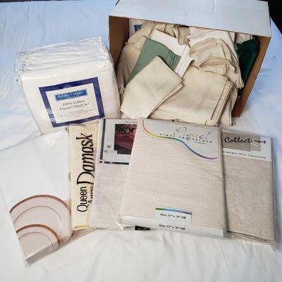 LOT 43Y: Assortment of New Table Linens, Cotton Sheet Set & More