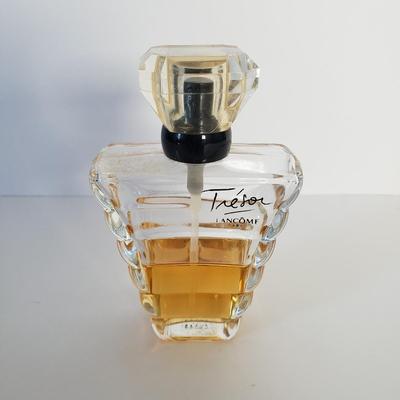 LOT 47Y: Lancome Tresor, Halston & Bleck Satin Perfume Bottle (empty)