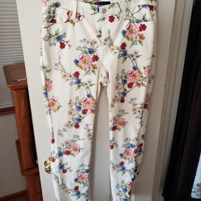 LOT 50Z: Closet Full of 100 Pairs of Pants-Some New with Tags