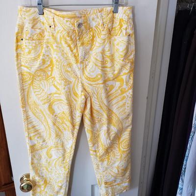 LOT 50Z: Closet Full of 100 Pairs of Pants-Some New with Tags