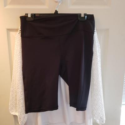 LOT 52Z: Closet Full of 100 Tshirts, Sweatshirts, Pants & More