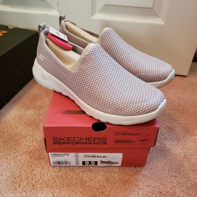 LOT 55Z: New Shoes Size 9.5- Sketchers, Merrell & Others