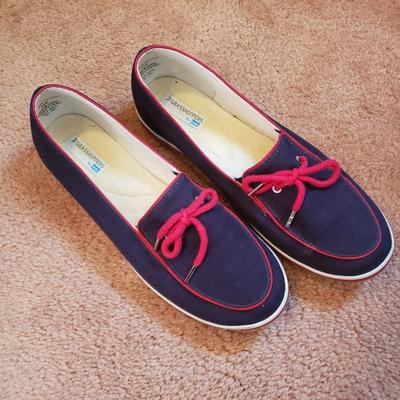 LOT 57Z: Comfort Slip On Shoes with New Ralph Lauren Loafers Size 9-10