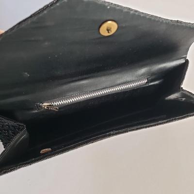 LOT 60Y: Collection of Beaded Purses