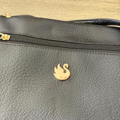 LOT 62D: Three Gloria Vanderbilt Purses