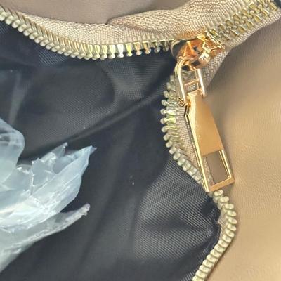 LOT 62D: Three Gloria Vanderbilt Purses