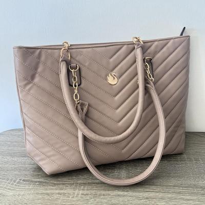 LOT 62D: Three Gloria Vanderbilt Purses