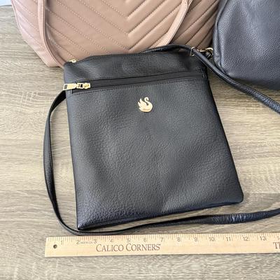 LOT 62D: Three Gloria Vanderbilt Purses