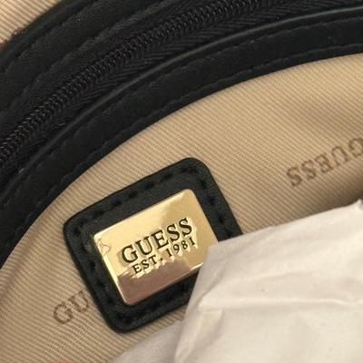 LOT 71D: Black Handbags: Steve Madden, Børn & Guess