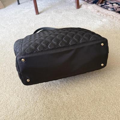 LOT 71D: Black Handbags: Steve Madden, Børn & Guess