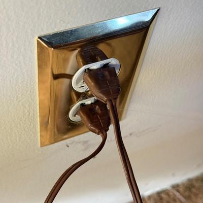 LOT 83F: Pair of Working Green Ceramic Base Table Lamps (27")