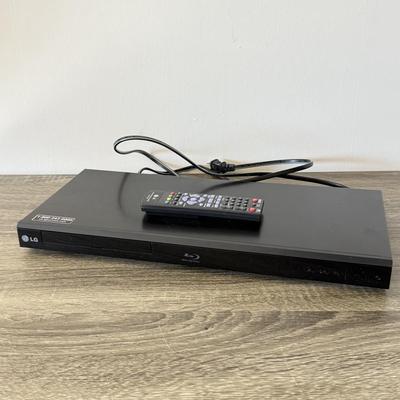 LOT 95F: LG Network Blu-Ray Disc / DVD Player Model BP220