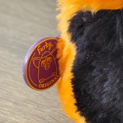 LOT 97K: Tiger Electronics / Hasbro Lemon Drop Shelby w/ Box & Limited Edition Autumn Furby