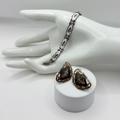 LOT 115J: Vintage 1920's Sterling Silver Nielloware Thai Diety Screwback Earrings & Vintage SIAM Sterling Silver Niello Enamel...