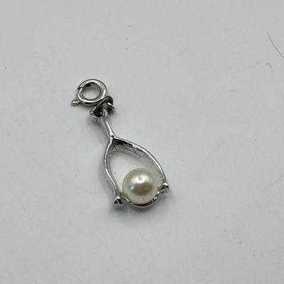 LOT 120J: Sterling Silver 925 Religious Pendants & More (18.49g)