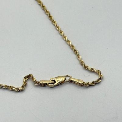 LOT 126J: 14kt Gold Heart Rose Pendant w/ 20" Chain (5.98g)