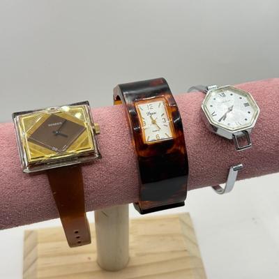 LOT 128J: Art Deco Style Watches: Genesis, Nelson & Papini