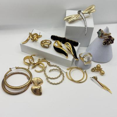LOT 135J: Monet Clip Earrings, Vendome Ring, Dragonfly Pin & More Jewelry