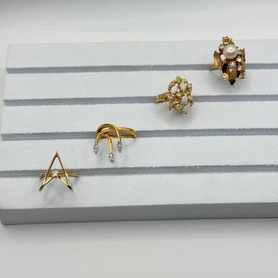 LOT 140J: 18kt HGE / HSE Gold Plated Rings