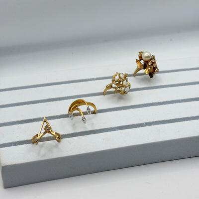 LOT 140J: 18kt HGE / HSE Gold Plated Rings