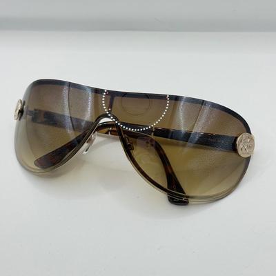 LOT 144J: Sunglasses: Betsey Johnson, Chico's & Rocawear
