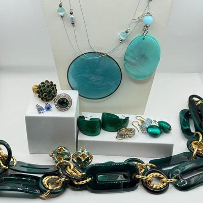 LOT 146: Teal & Turquoise Jewelry: Pendant Necklaces, Pierced Earrings & Rings incl Sara Coventry