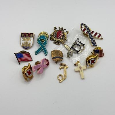LOT 154J: Misc Pins & Pendants: Ribbons, Flags, Blood Donor