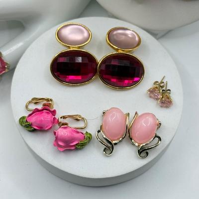 LOT 158J: Pink & Gold Tone Necklaces, Rings & Earrings