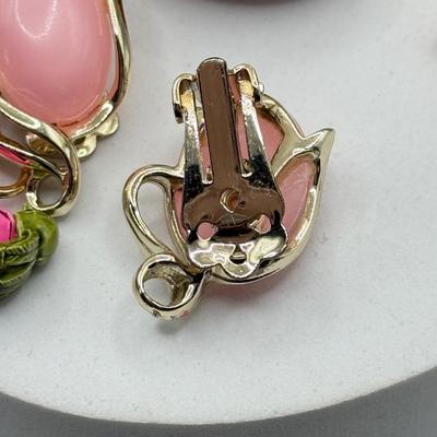 LOT 158J: Pink & Gold Tone Necklaces, Rings & Earrings