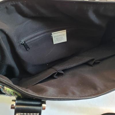 LOT 163Z: Collection of Travel Bags by Travelon, Kenneth Cole, Liz Claiborne & More