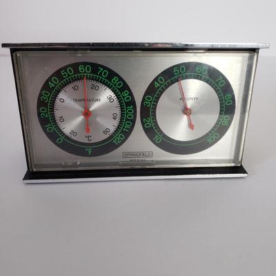 LOT 164Z: Vintage Radios, Sony Walkman, World Reciever Radio & Thermometer