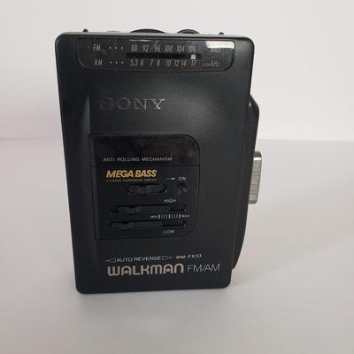 LOT 164Z: Vintage Radios, Sony Walkman, World Reciever Radio & Thermometer