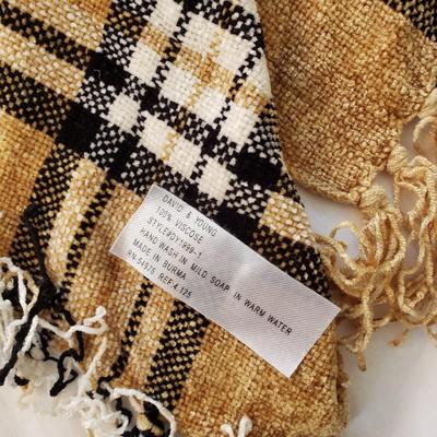 LOT 165Y: Collection of Ladies Scarves & Belts