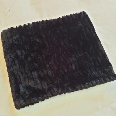 LOT 165Y: Collection of Ladies Scarves & Belts